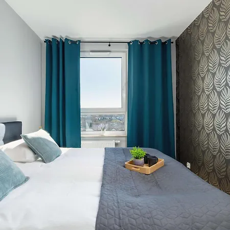 Elegant With Parking Near Tauron Arena By Renters Apartment Krakow